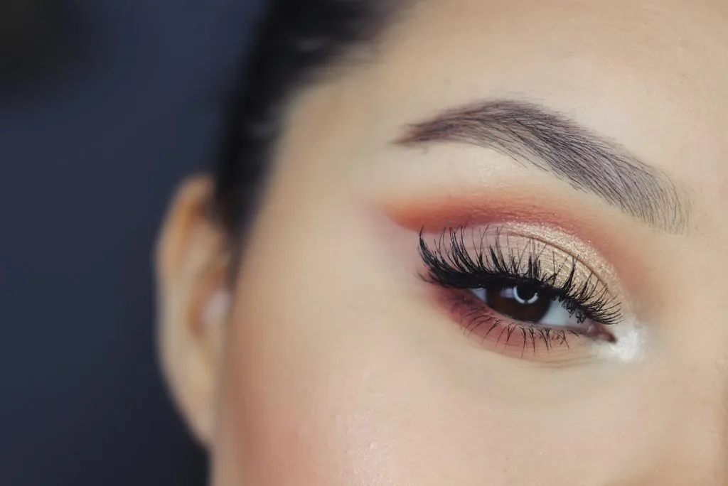 Simple Makeup Hacks to Look Younger: Look Radiant at Any Age
